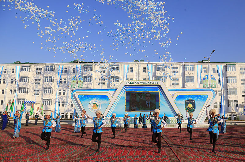 Balkanabatda täze ýaşaýyş jaýlary ulanylyşa berildi